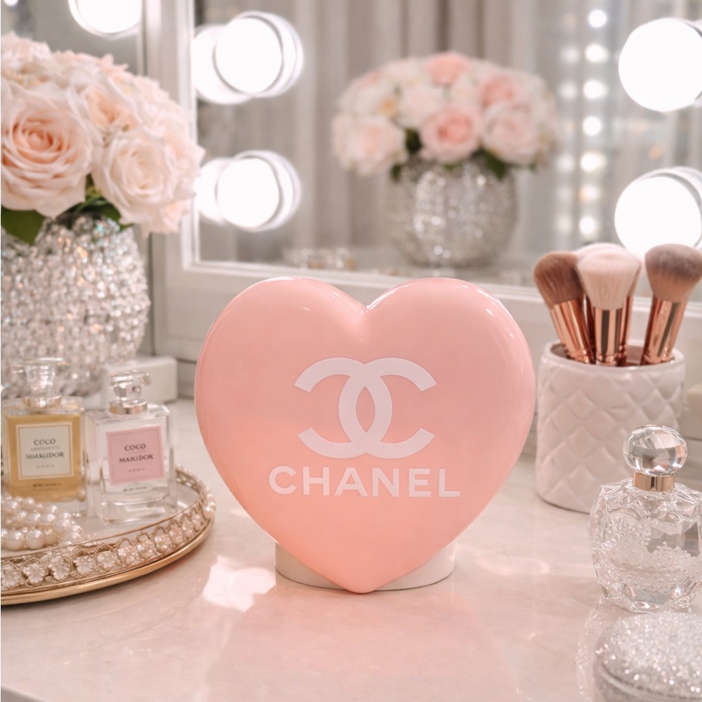 Chanel Pink Heart Home Lamp ❗️WILL NOT RESTOCK❗️